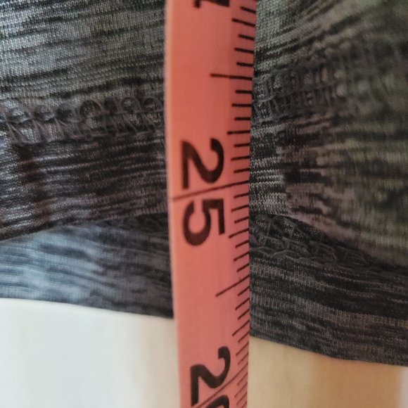 Reebok XL Boys Wicking Shirt - Picture 2 of 5